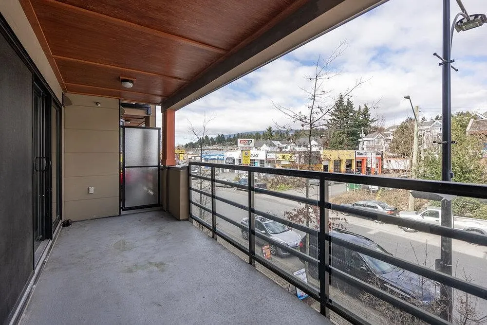 202 857 W 15th Street