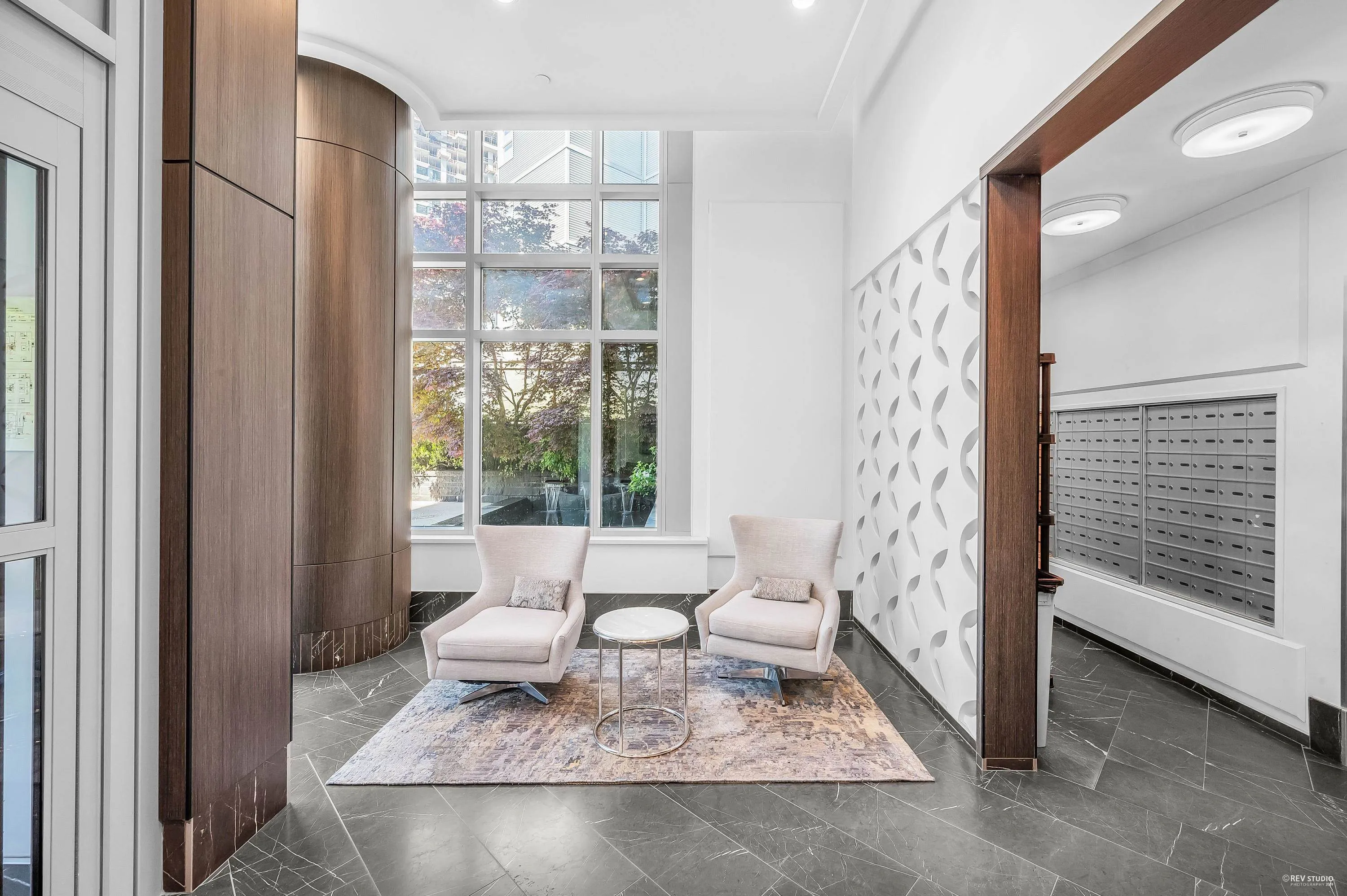 2508 520 Como Lake Avenue