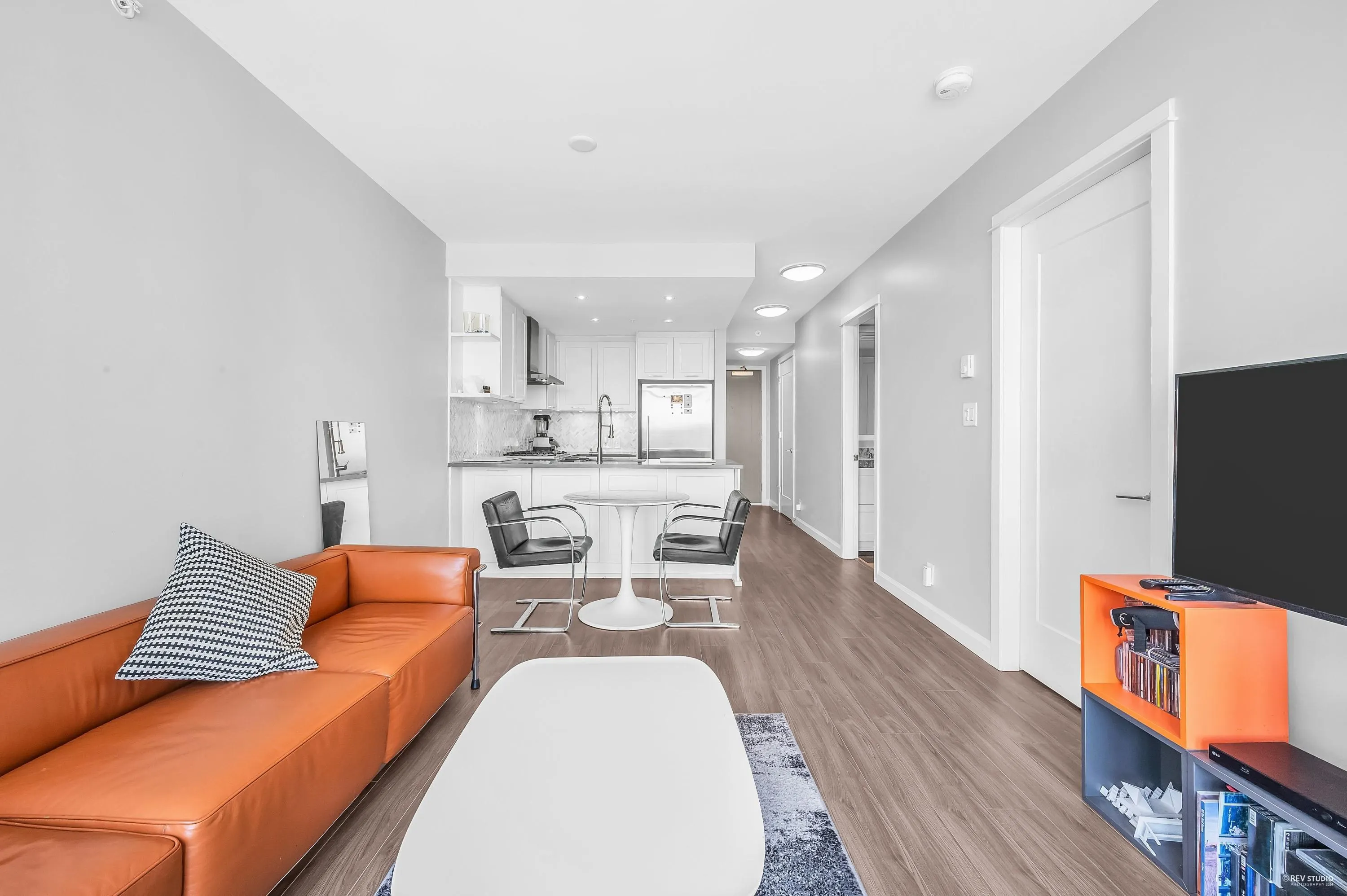 2508 520 Como Lake Avenue