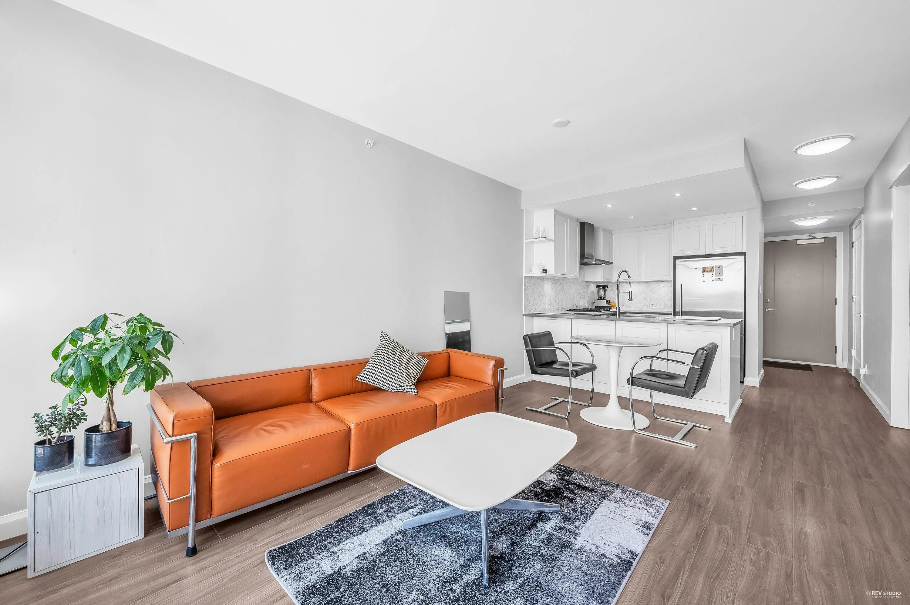 2508 520 Como Lake Avenue