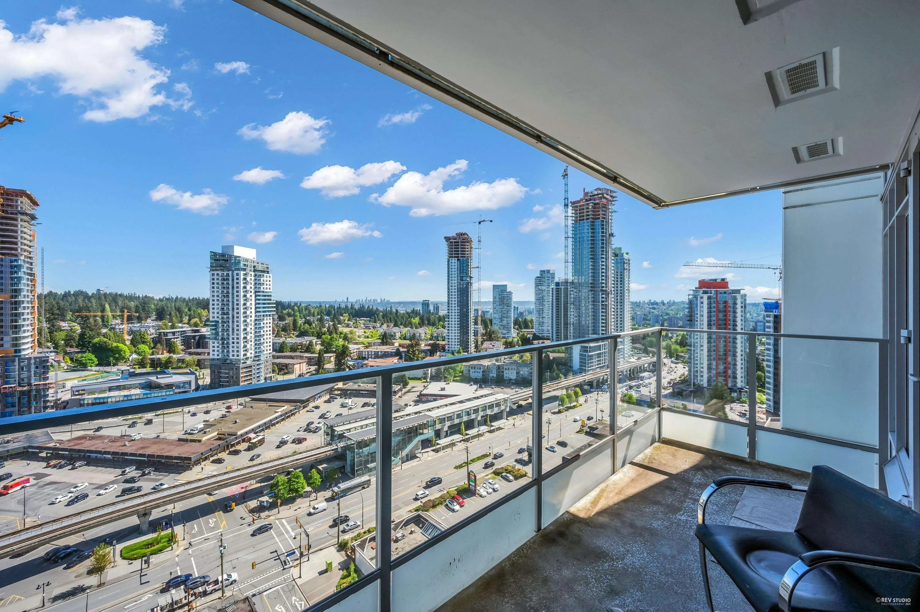 2508 520 Como Lake Avenue