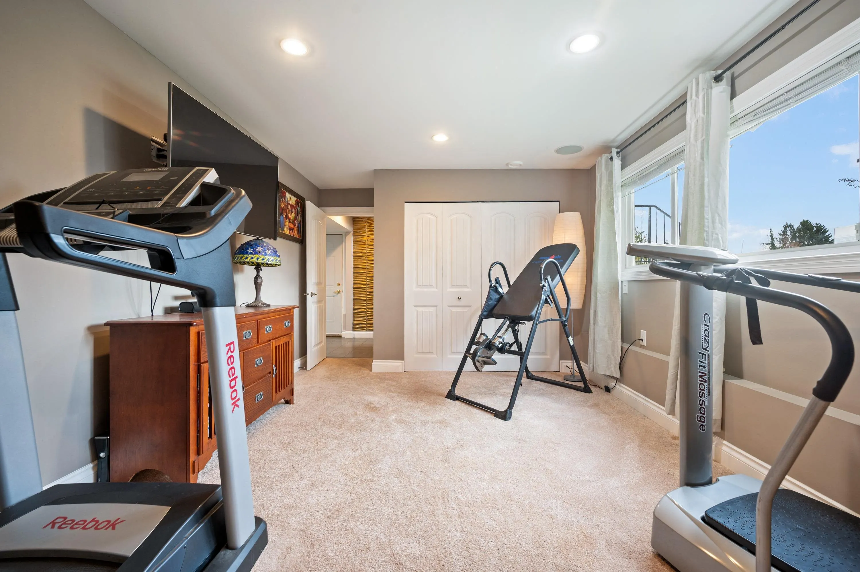 45305 Paisley Avenue