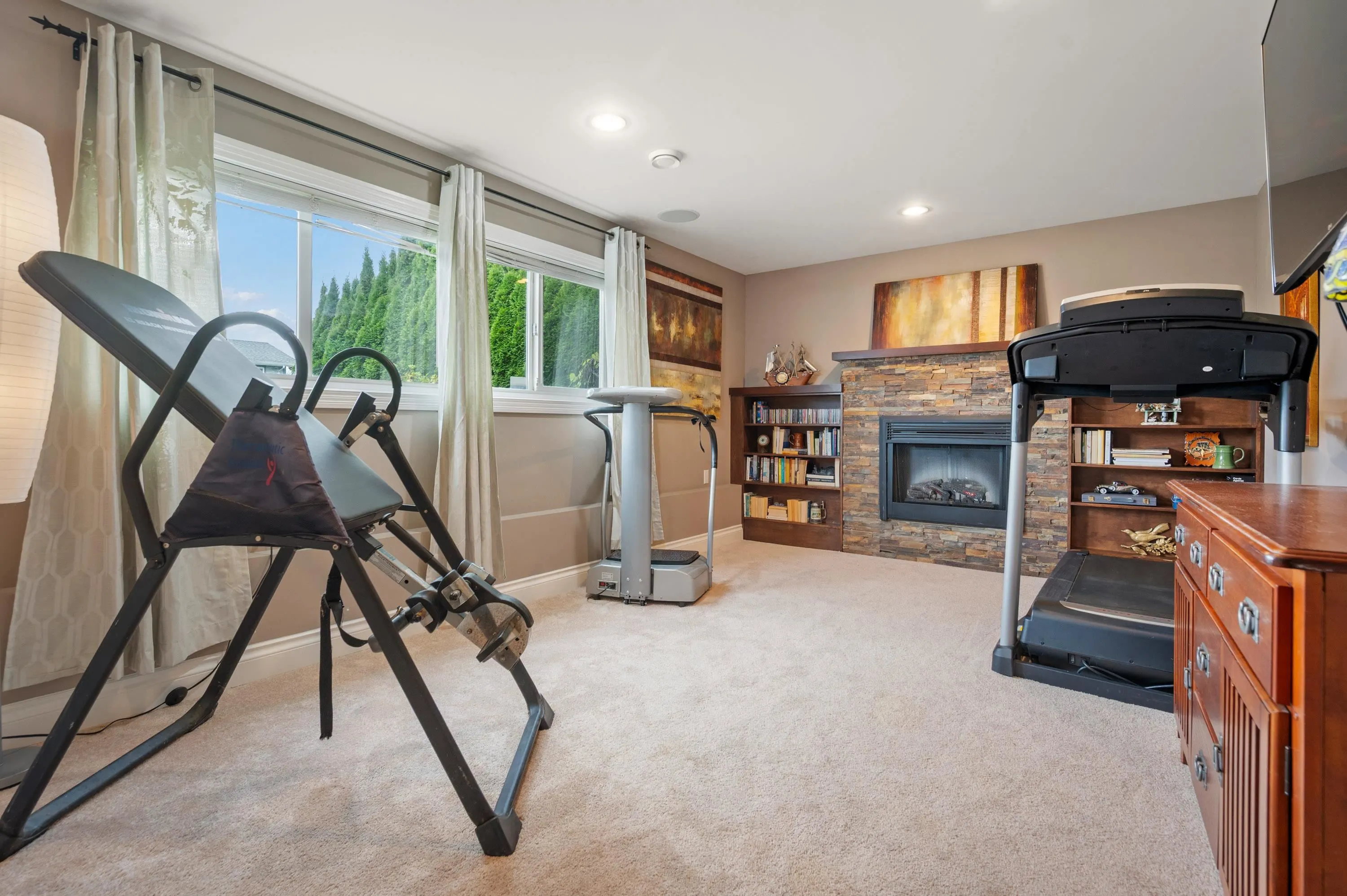 45305 Paisley Avenue