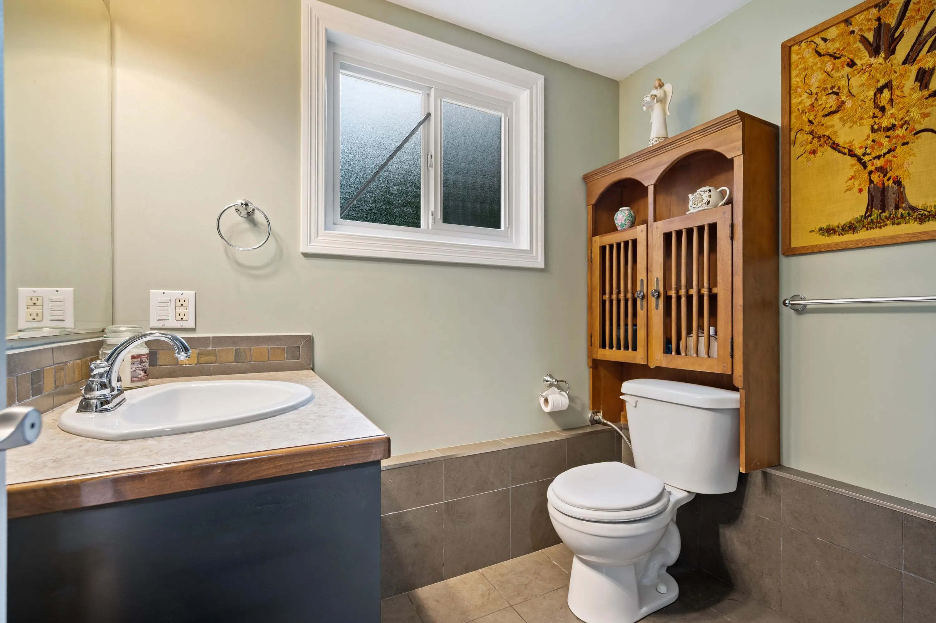 45305 Paisley Avenue