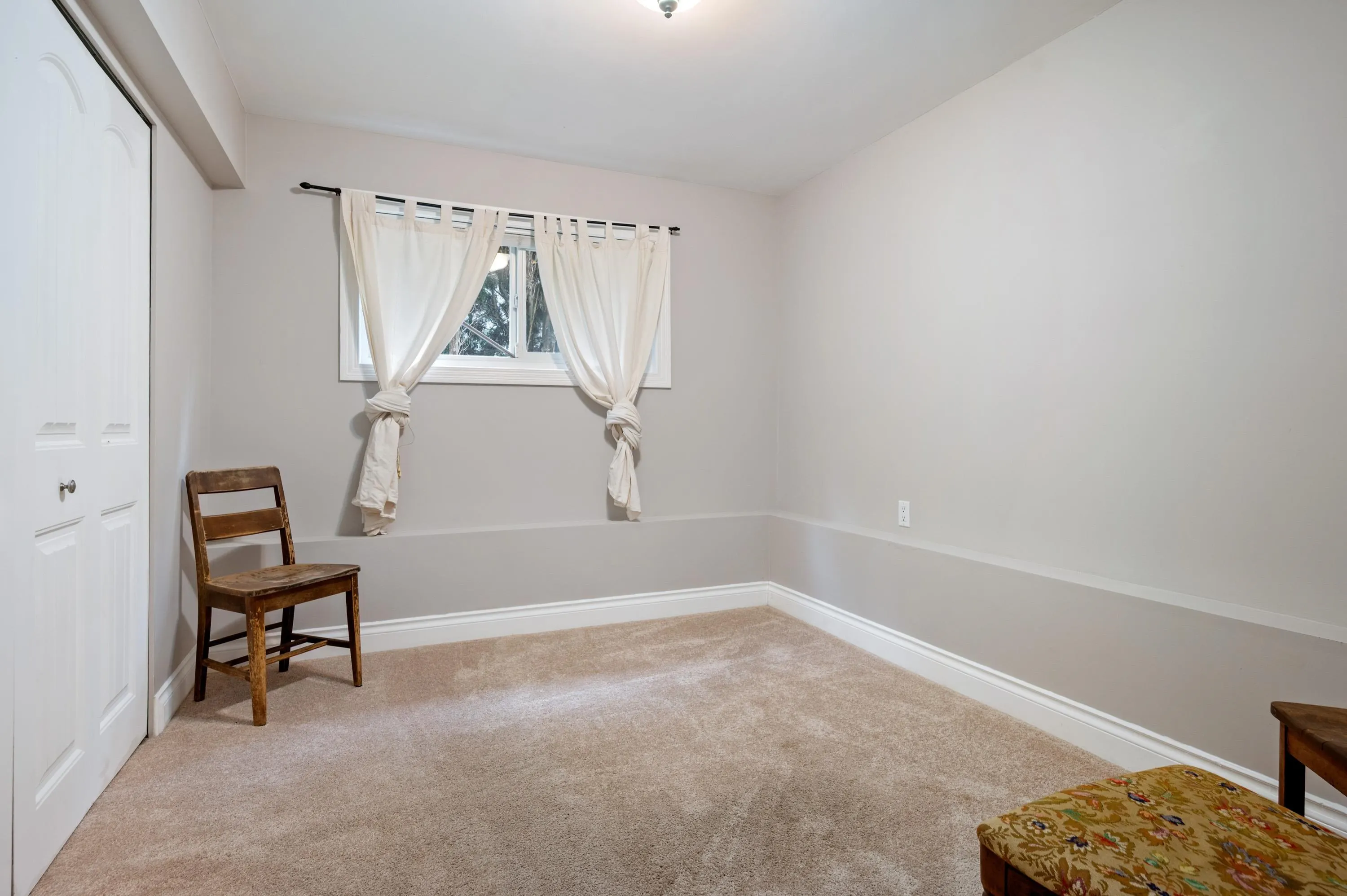 45305 Paisley Avenue