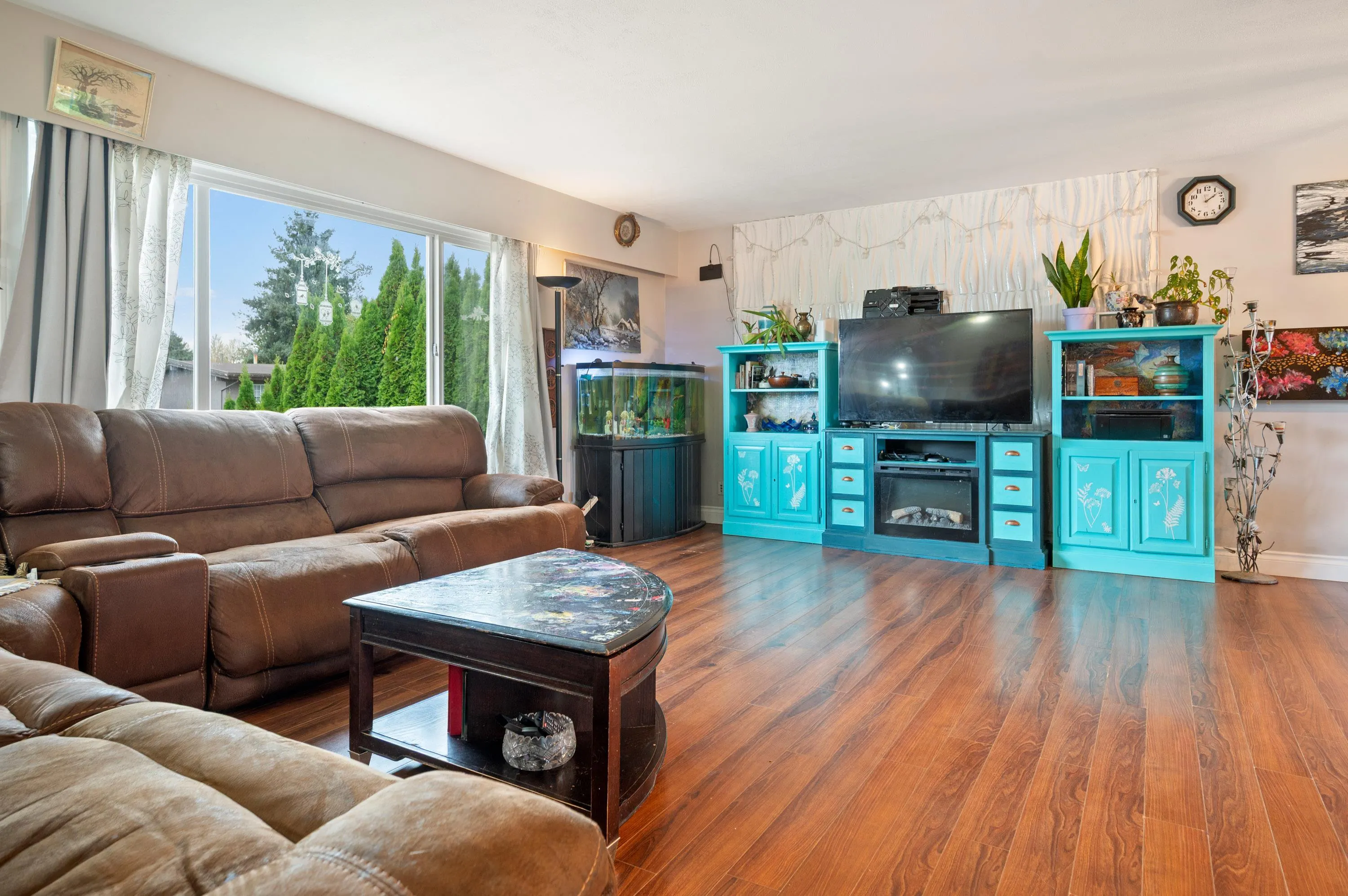 45305 Paisley Avenue