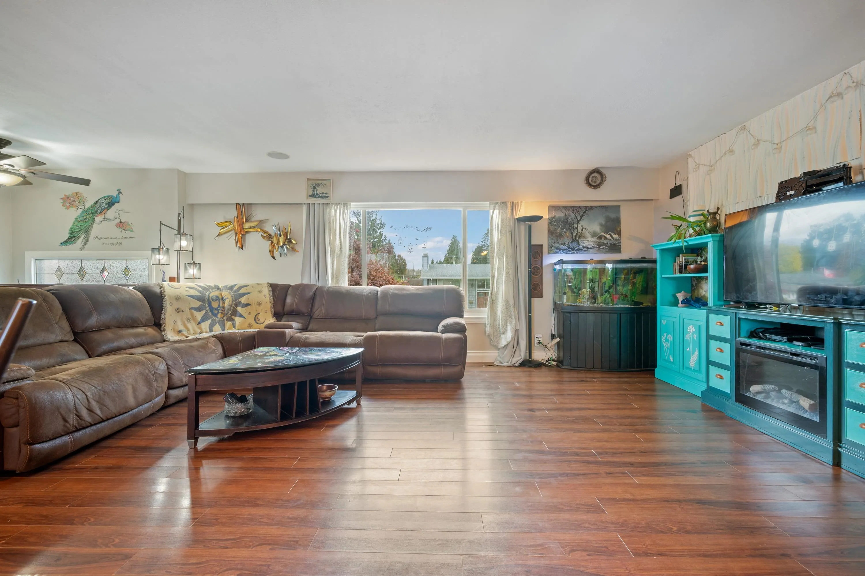 45305 Paisley Avenue