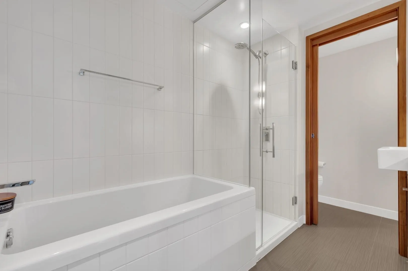 3903 13495 Central Avenue