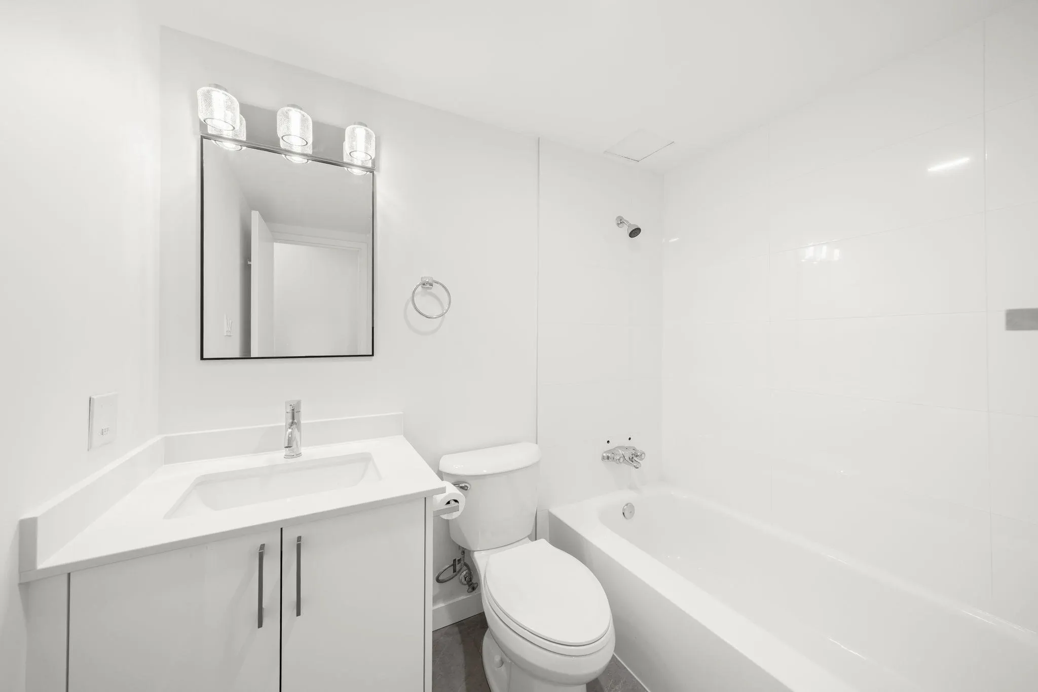 207 360 E 2nd Street