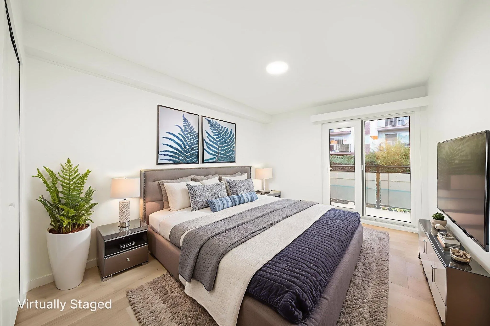 207 360 E 2nd Street