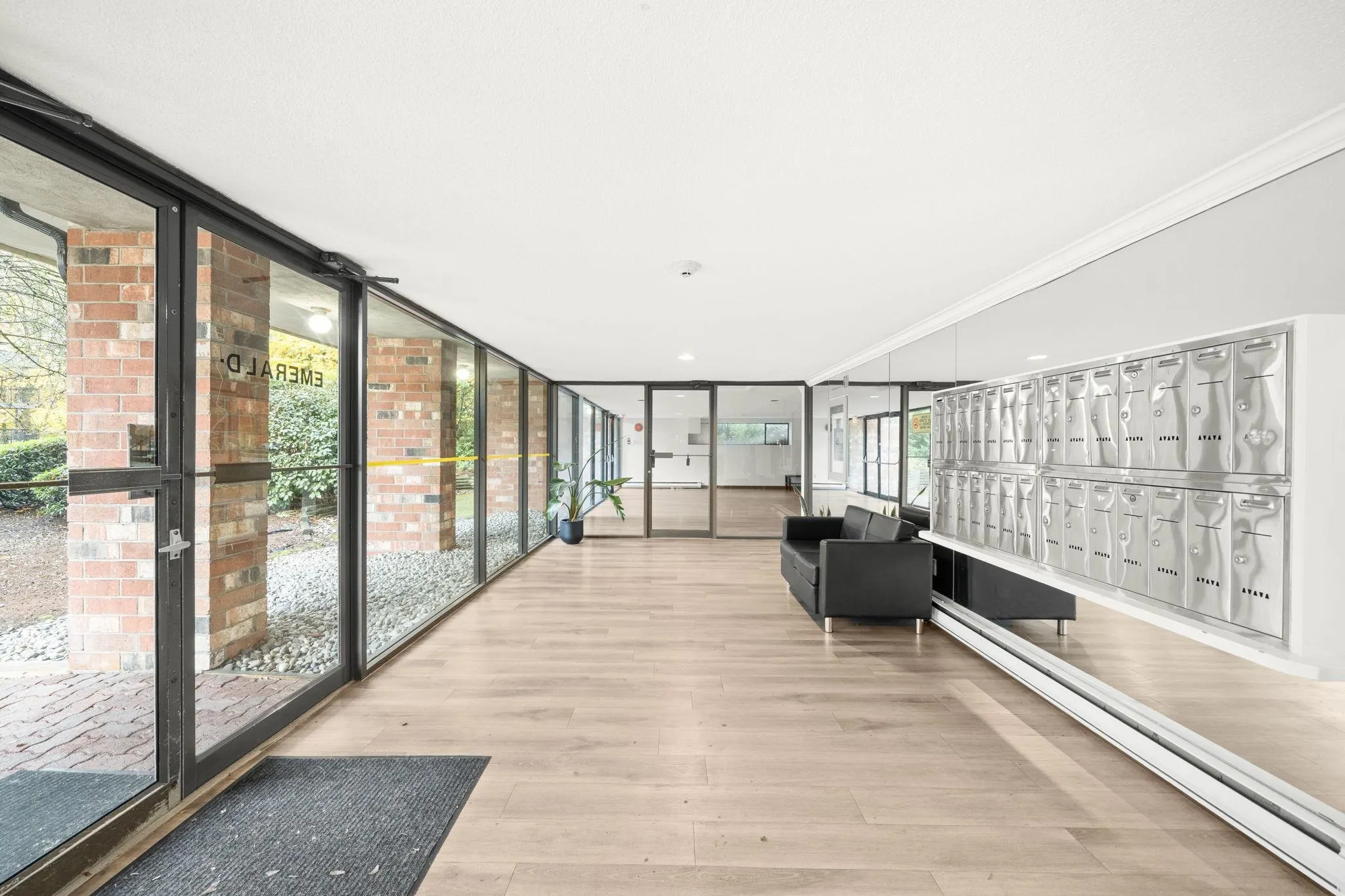 207 360 E 2nd Street