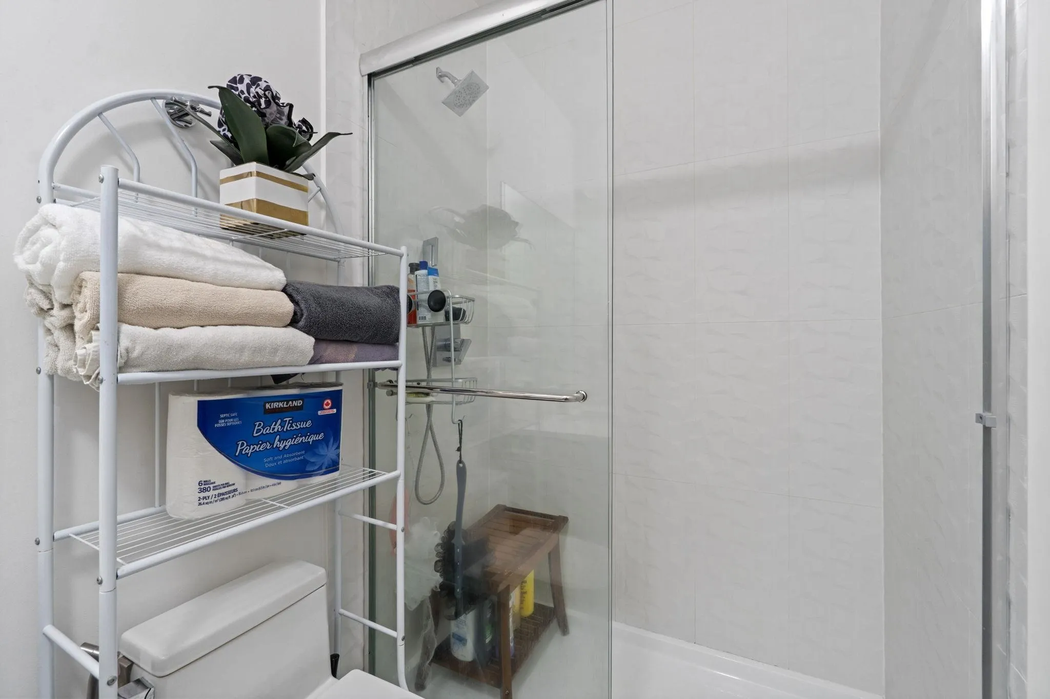 PH14 12320 222 Street