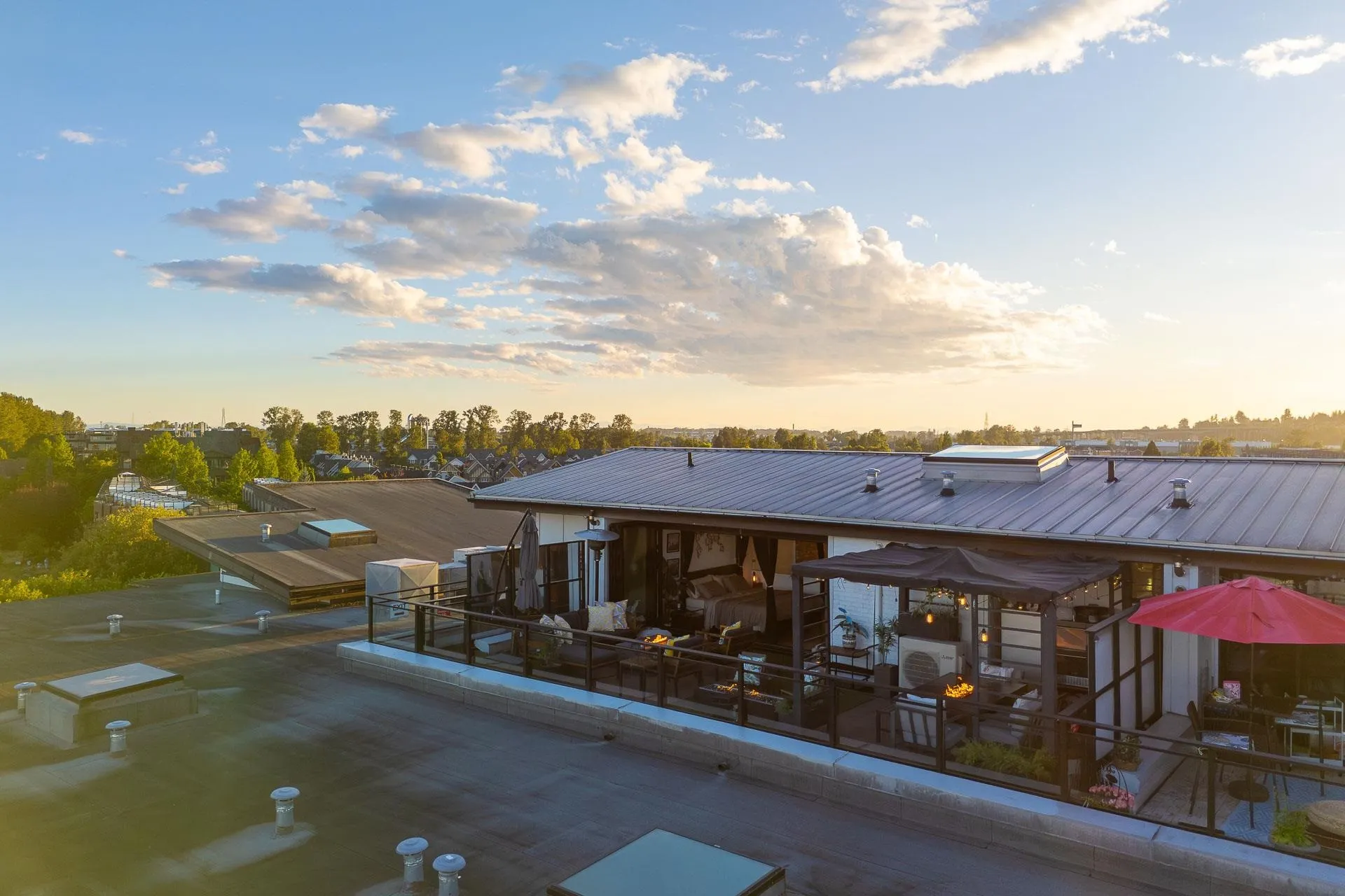 416 220 Salter Street