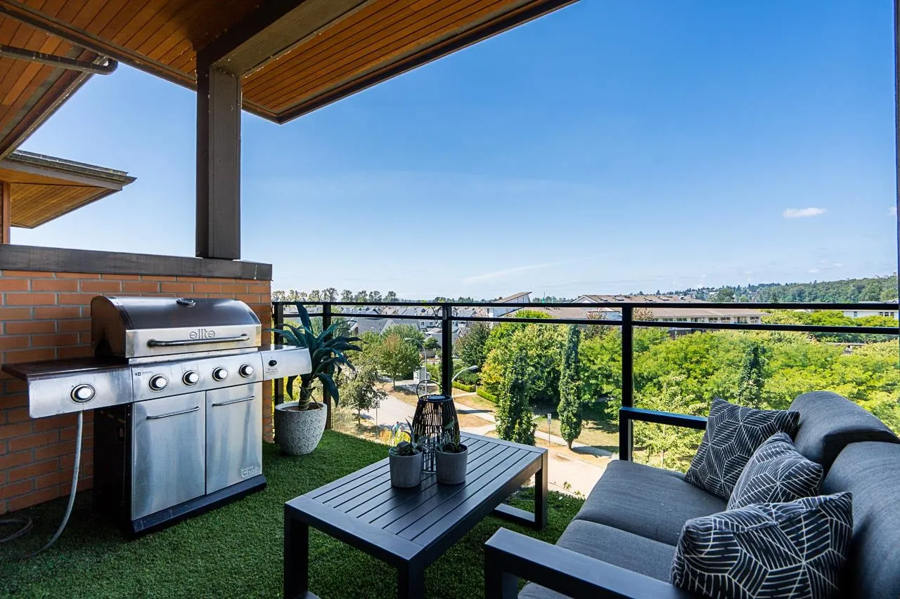 416 220 Salter Street