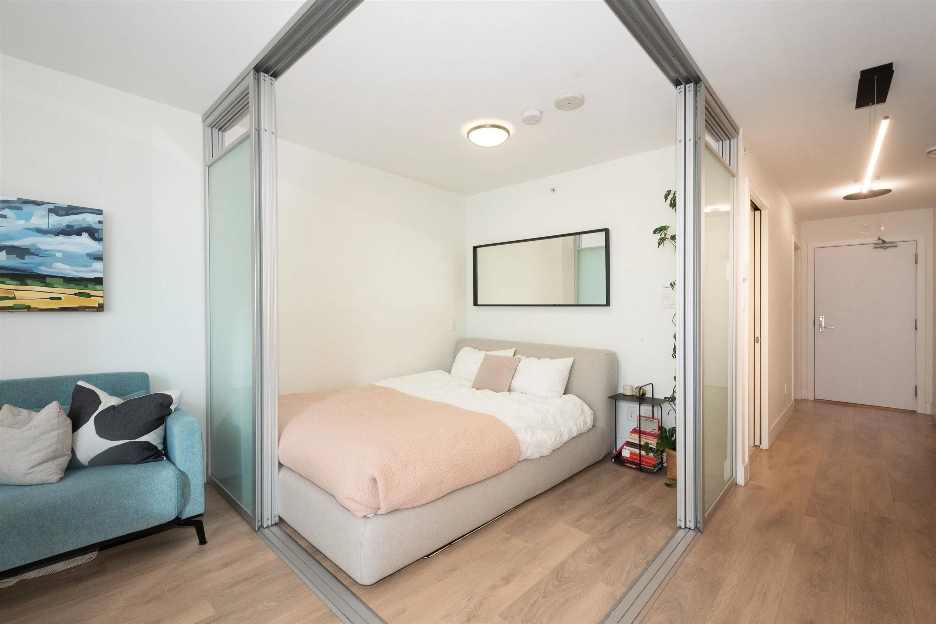 208 1788 Columbia Street