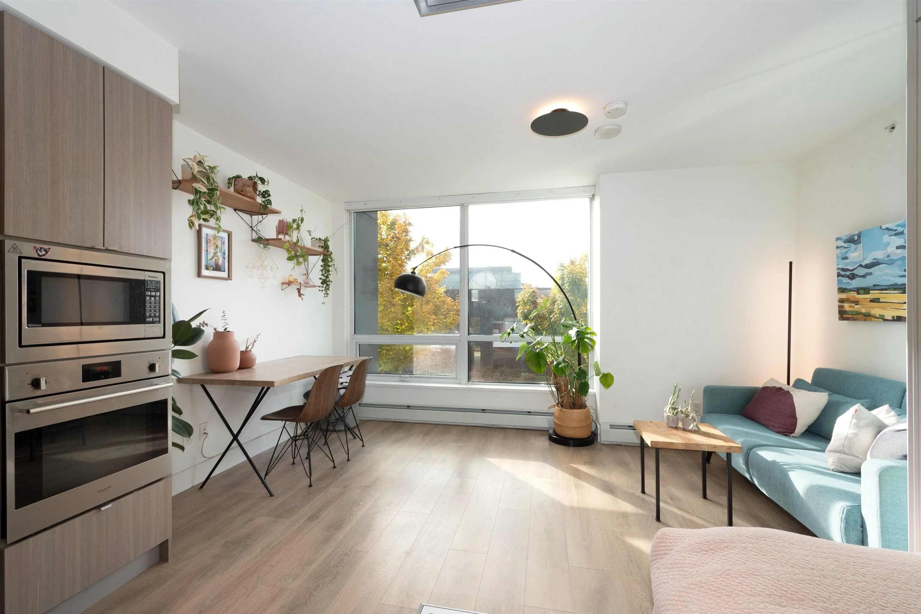 208 1788 Columbia Street