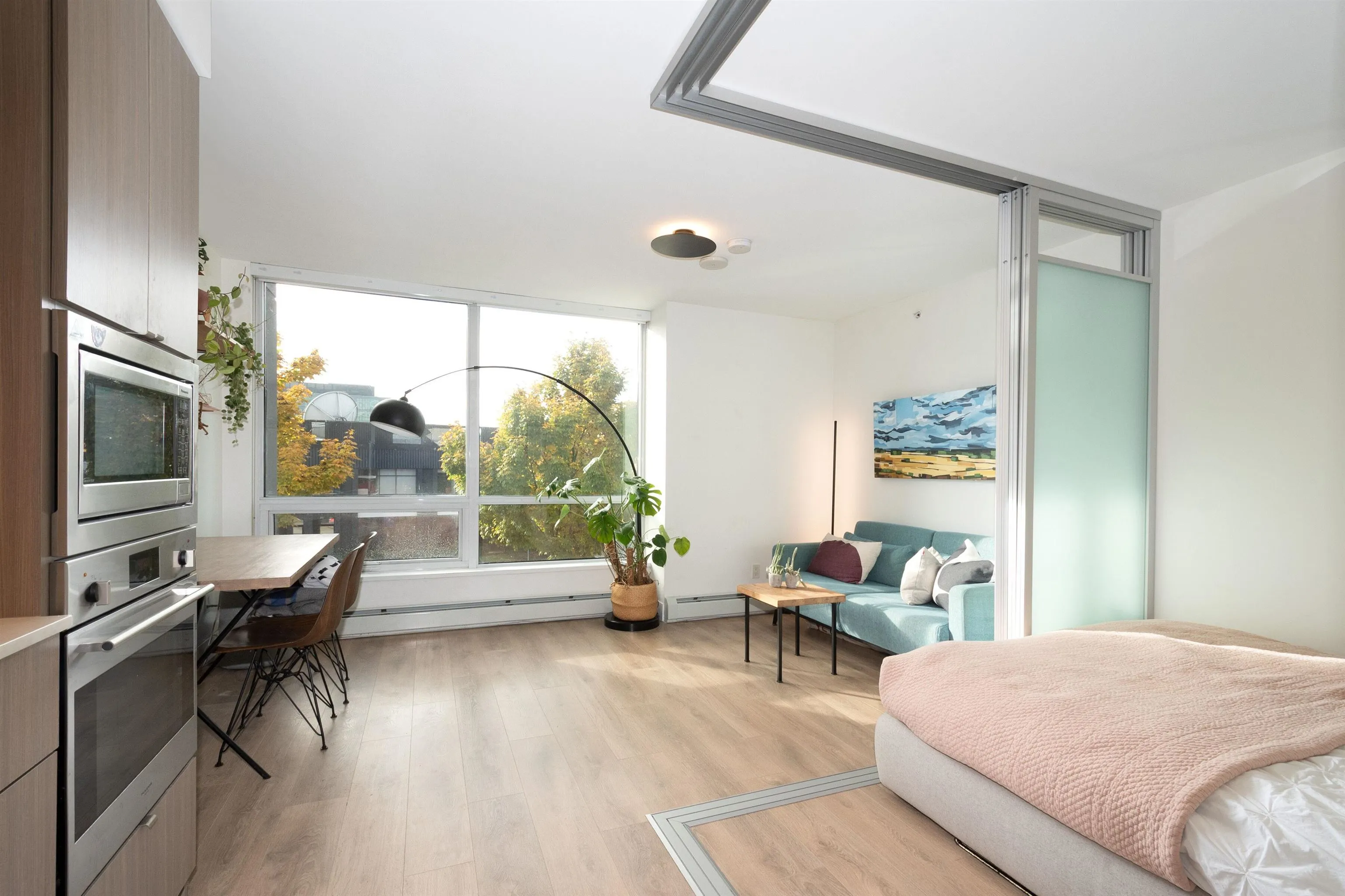 208 1788 Columbia Street