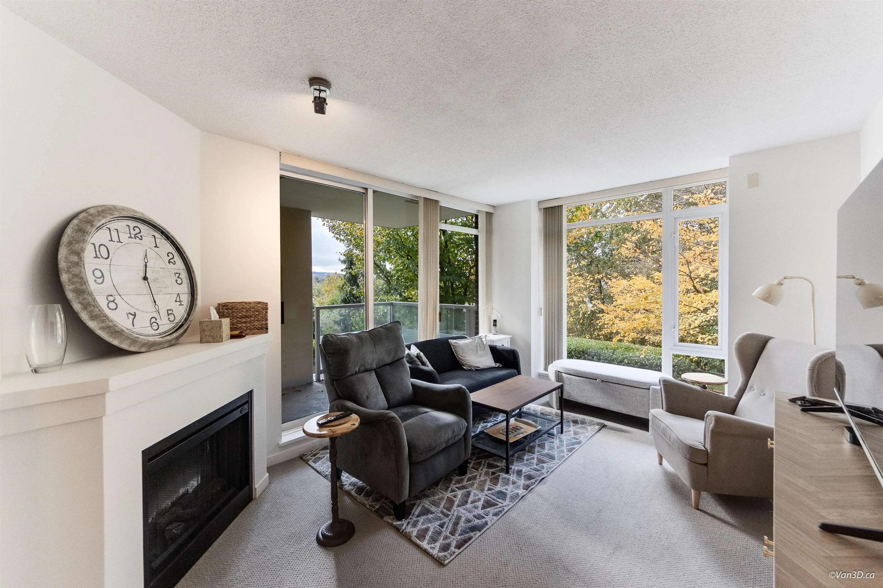 209 2133 Douglas Road