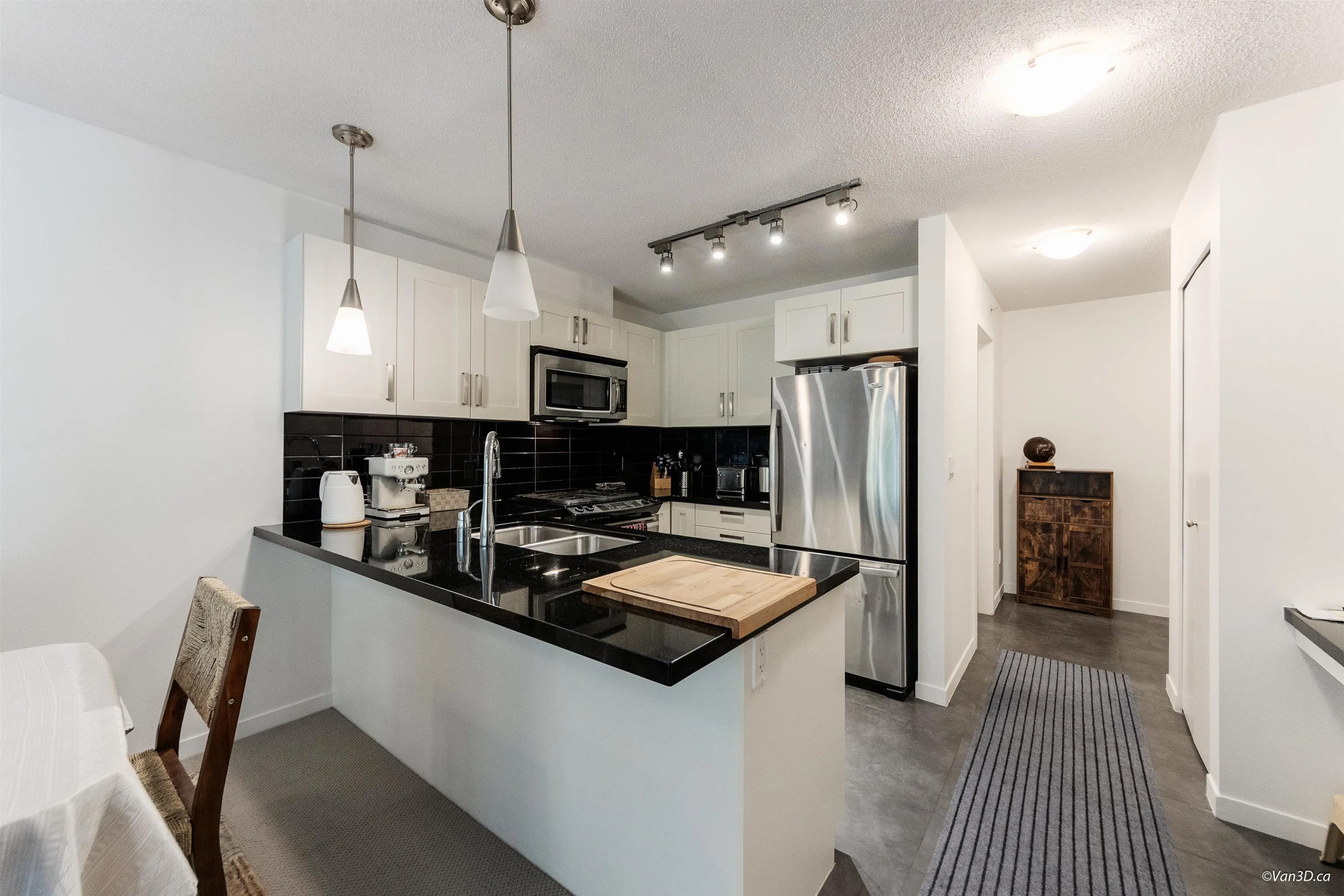 209 2133 Douglas Road