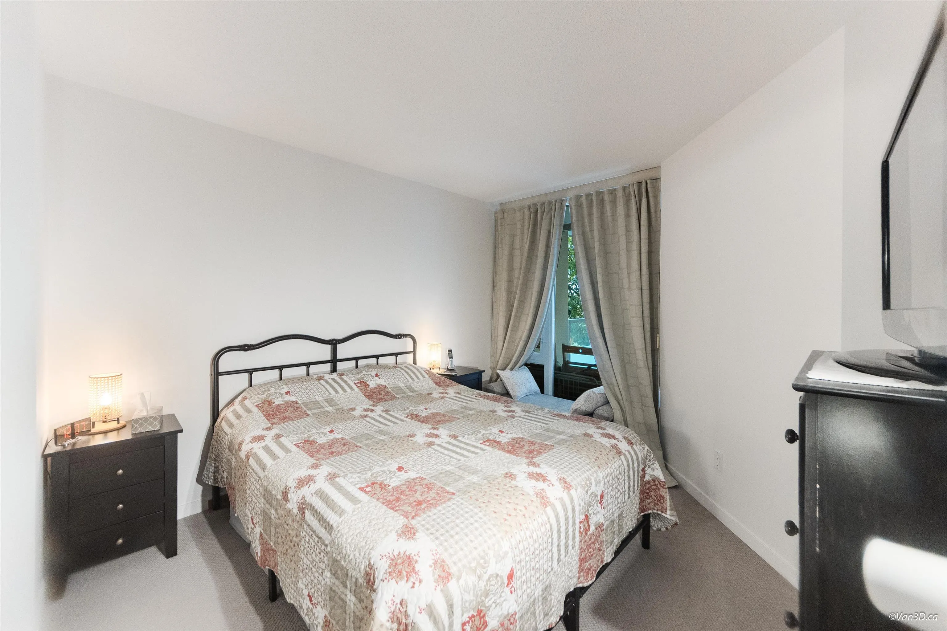 209 2133 Douglas Road