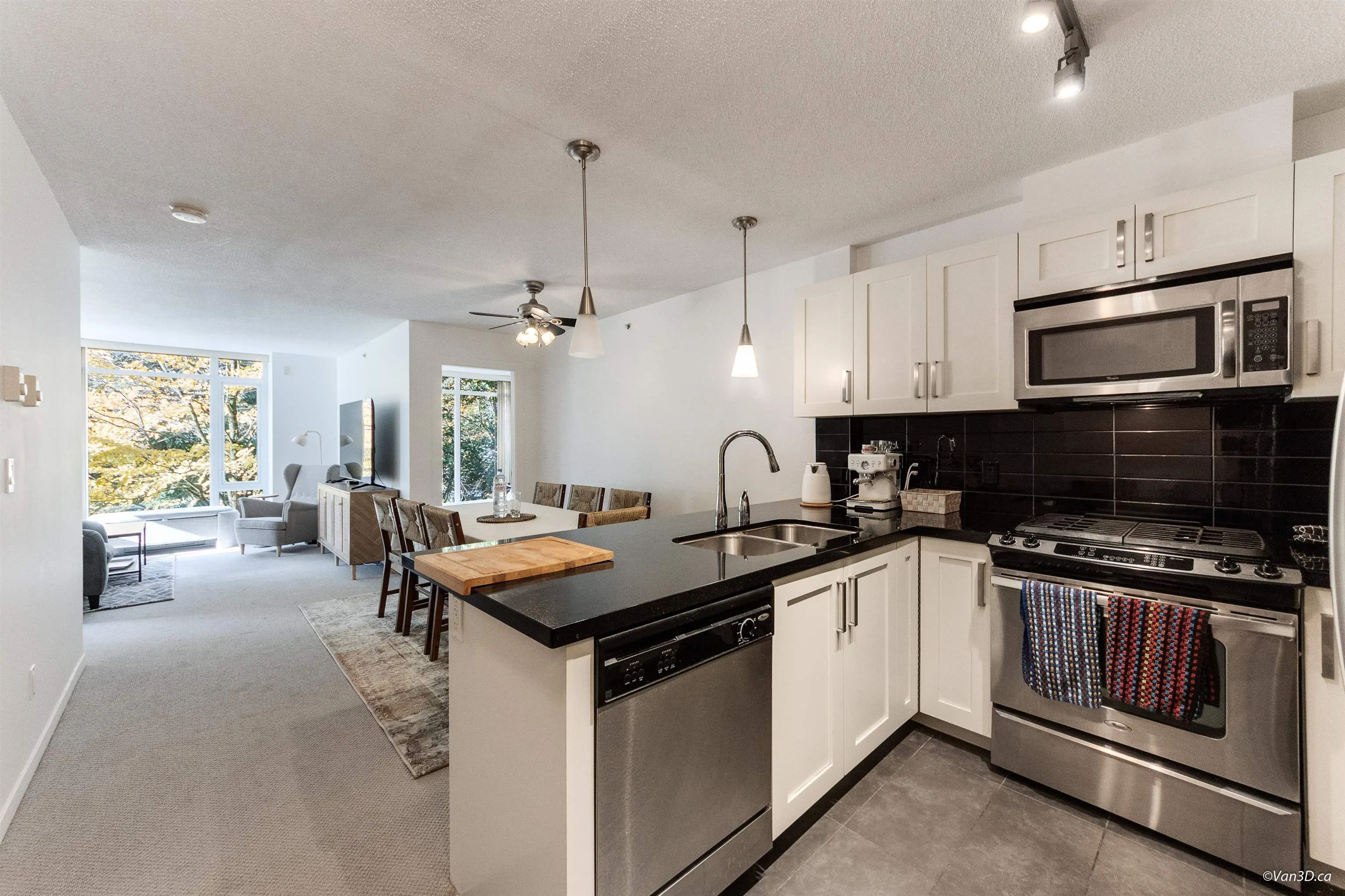 209 2133 Douglas Road