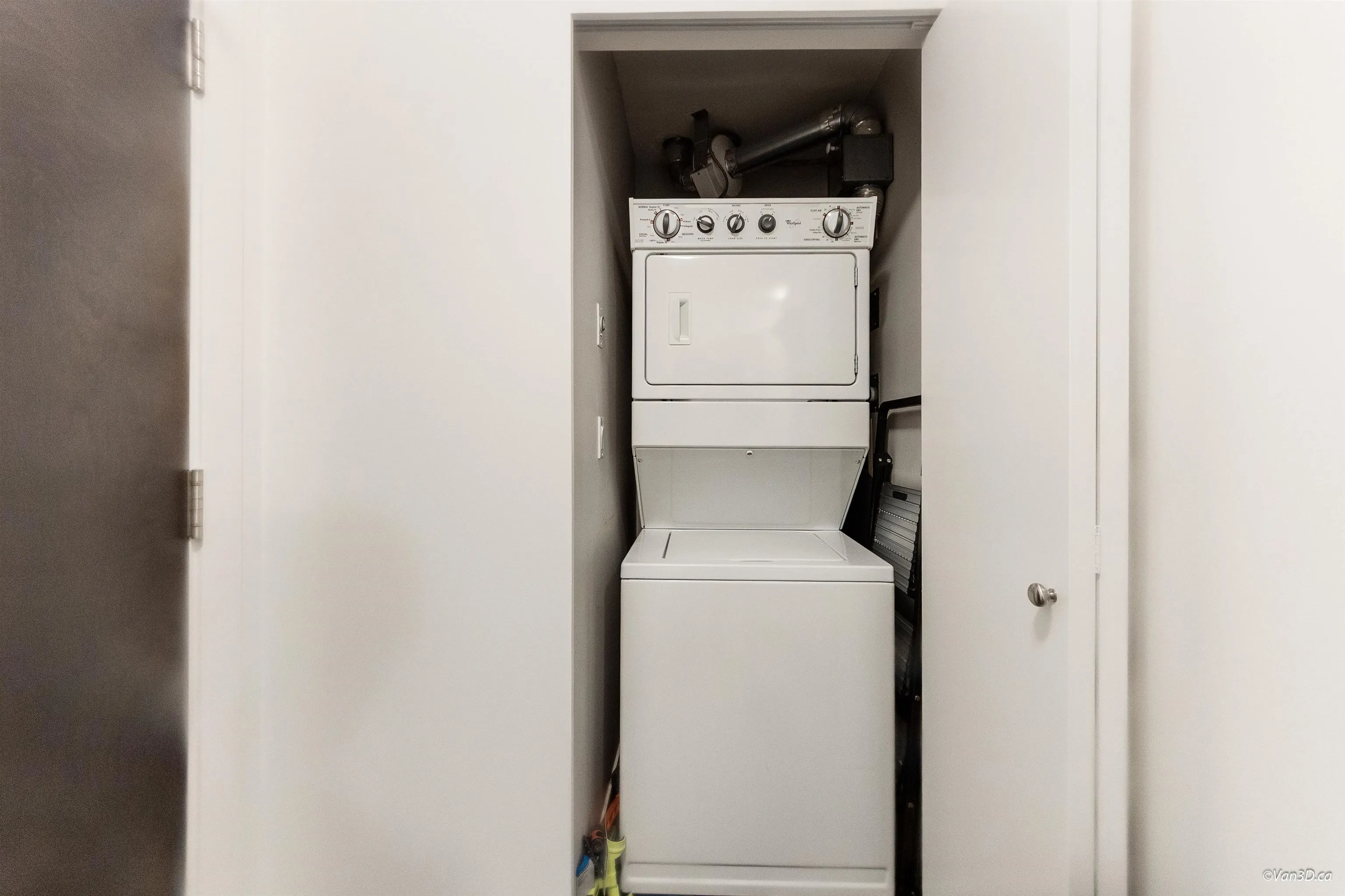 209 2133 Douglas Road