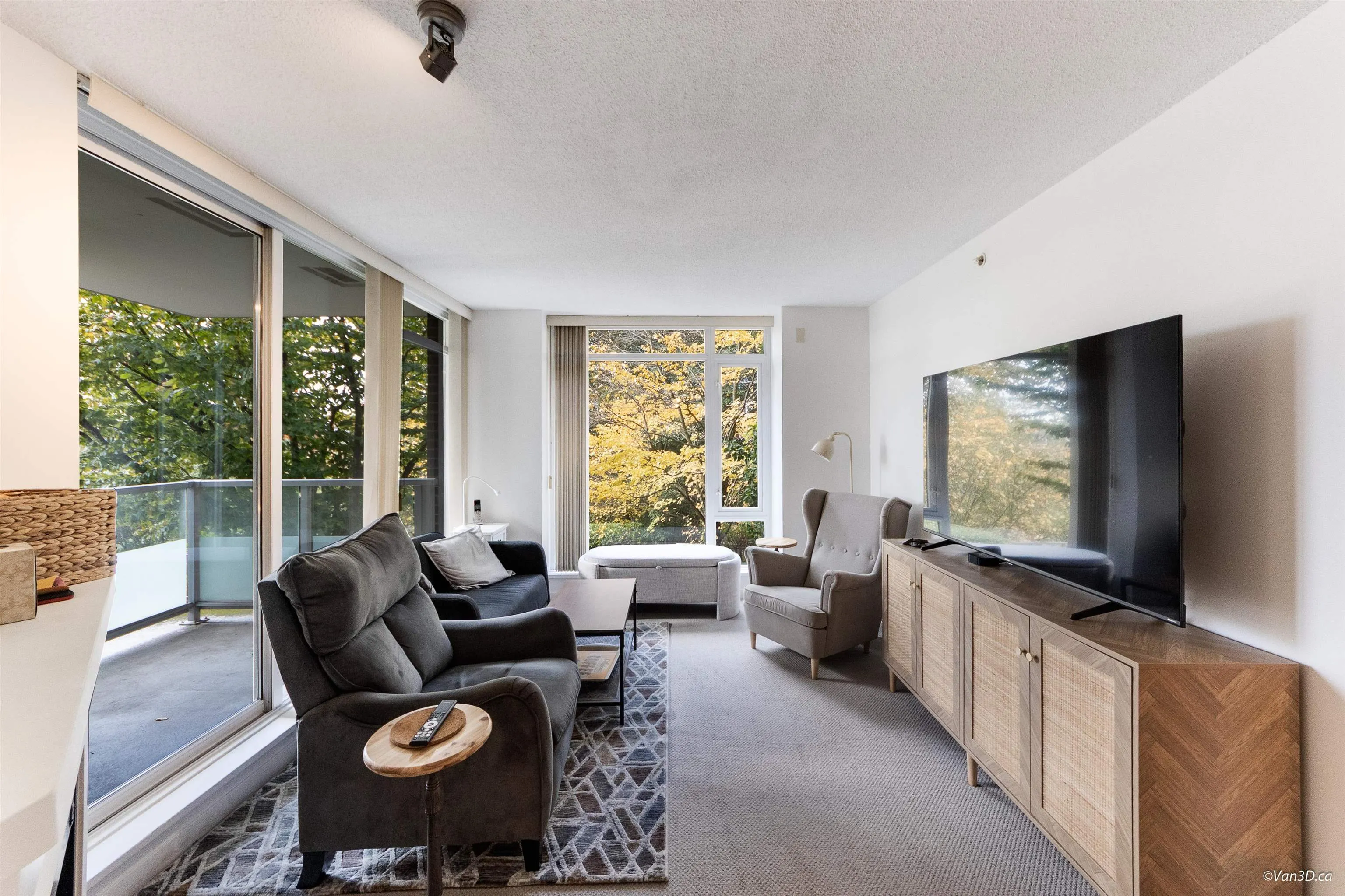 209 2133 Douglas Road