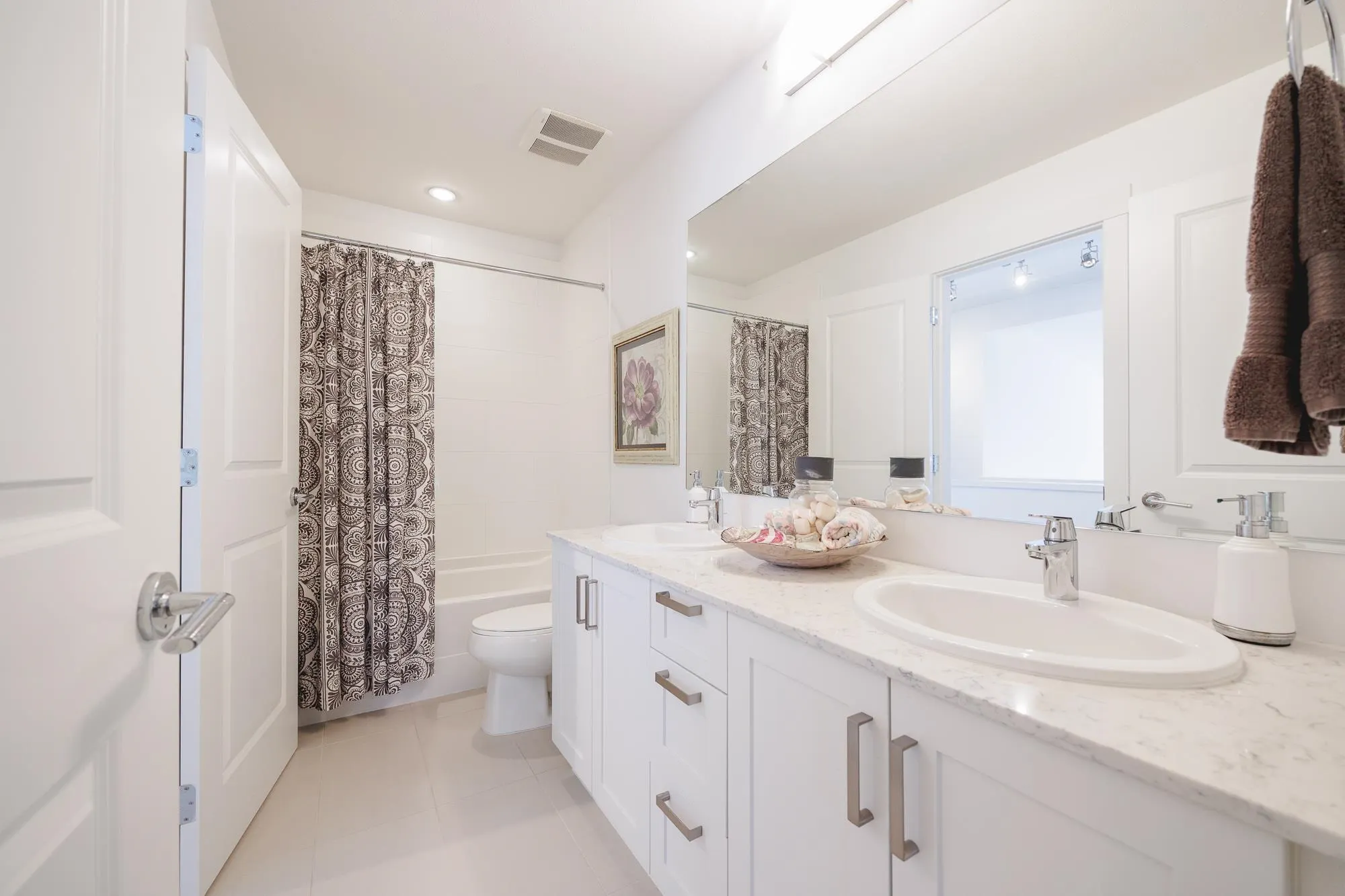 93 6450 187th Street