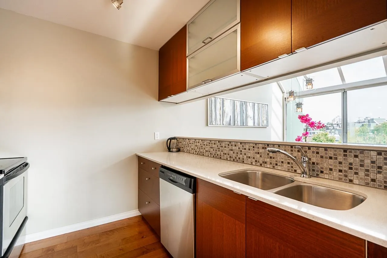 601 1510 W 1st Avenue