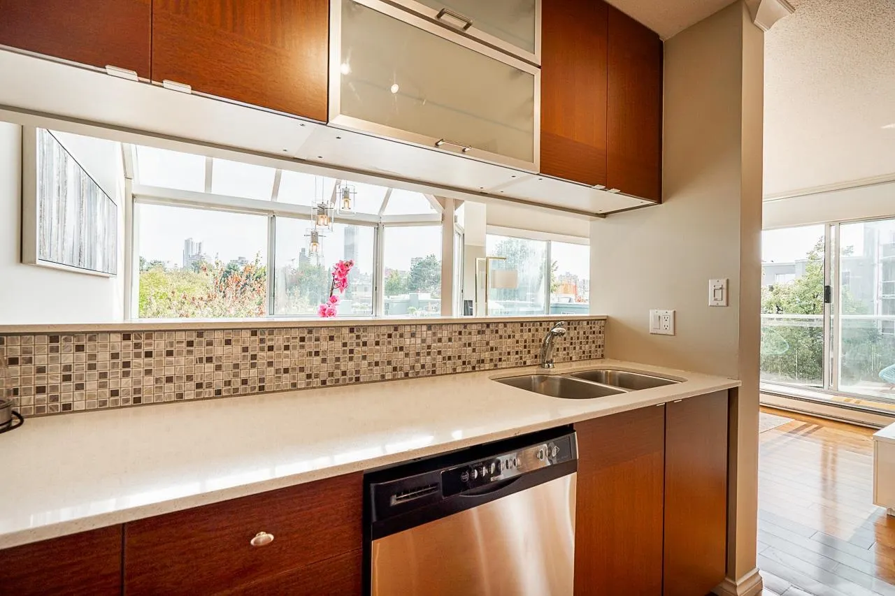 601 1510 W 1st Avenue