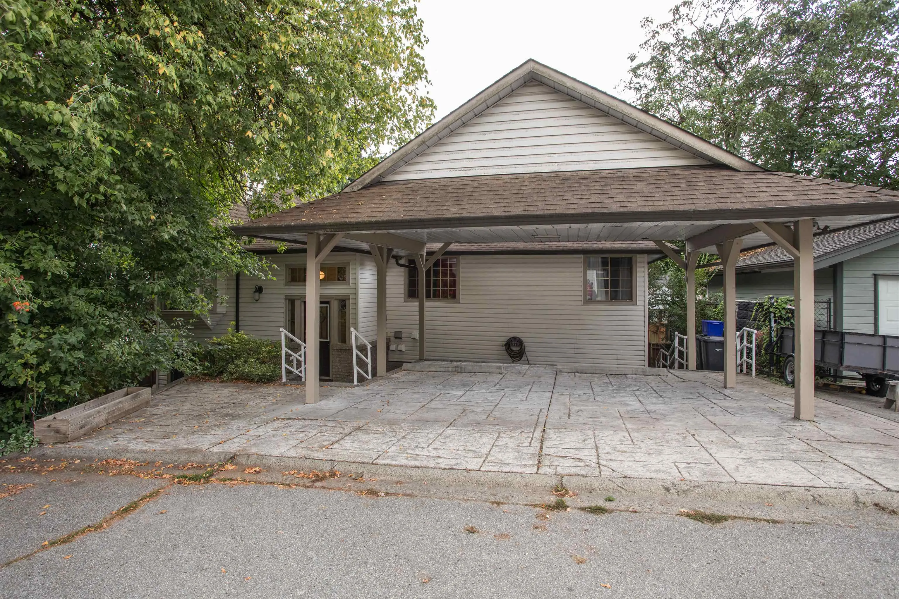 1005 Alderson Avenue