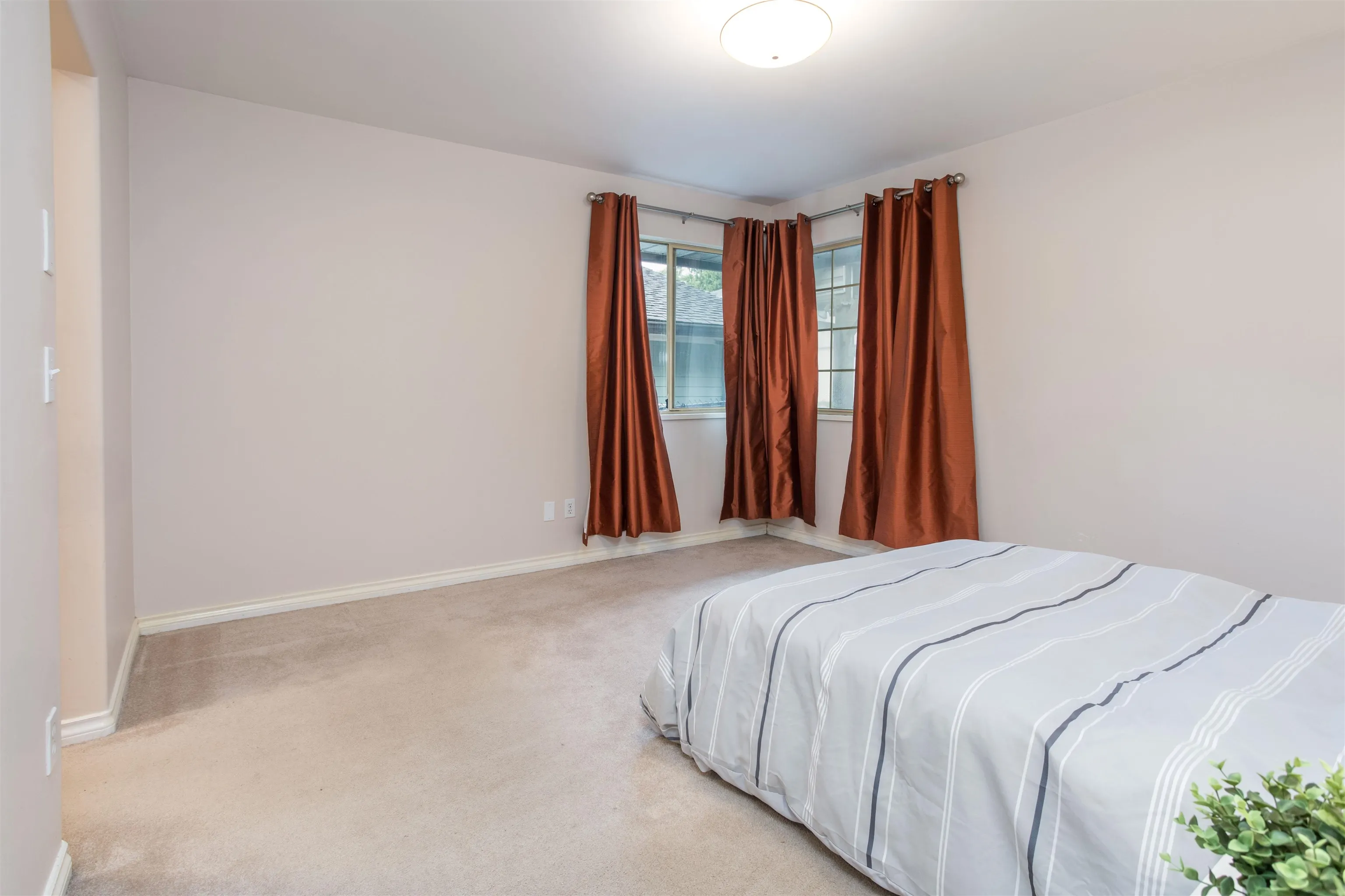 1005 Alderson Avenue