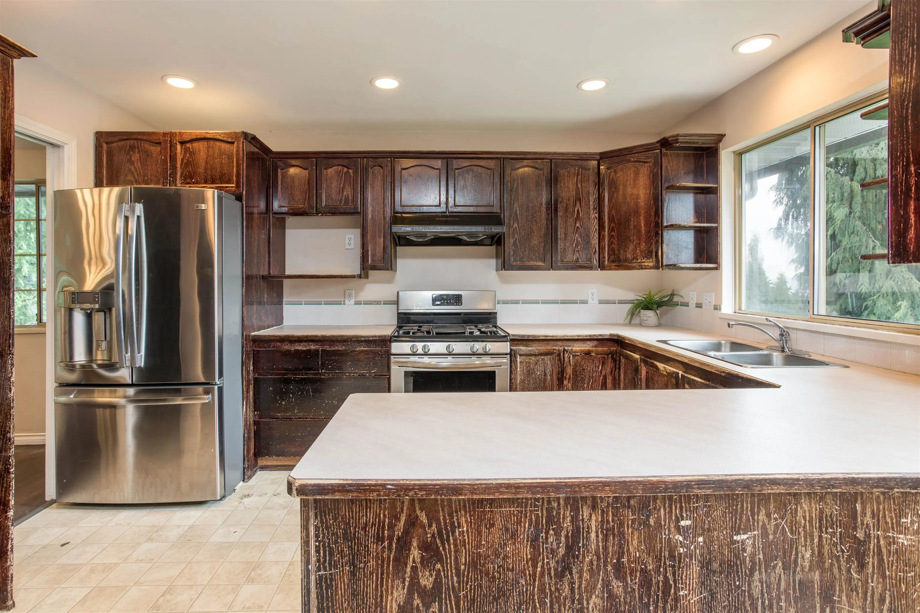 1005 Alderson Avenue