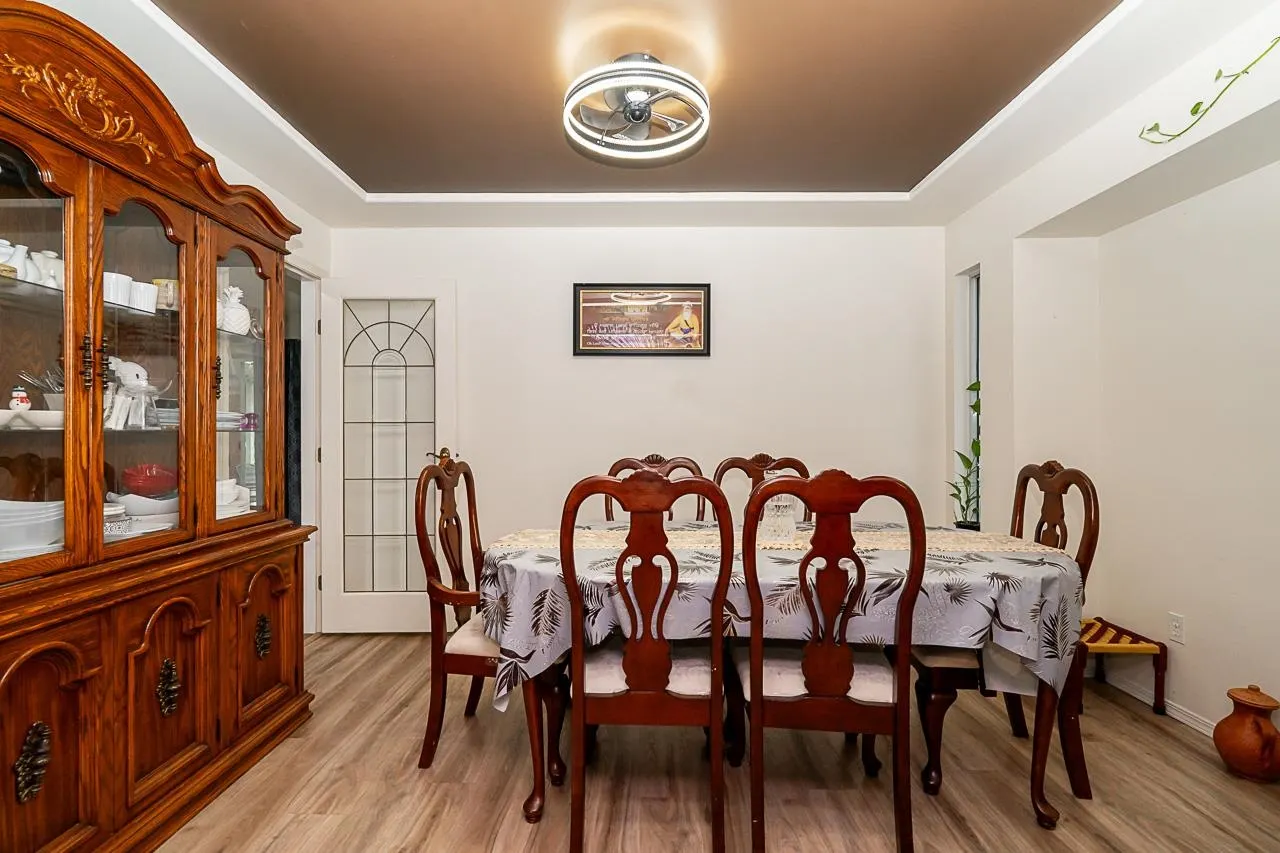 18661 56 Avenue Avenue