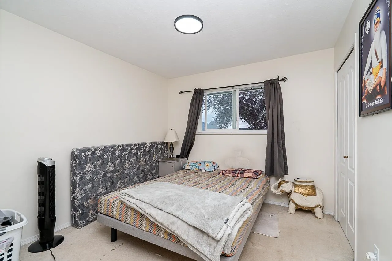 18661 56 Avenue Avenue