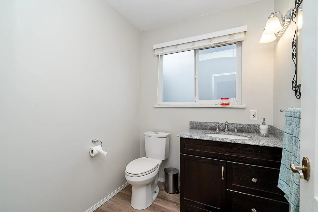 18661 56 Avenue Avenue