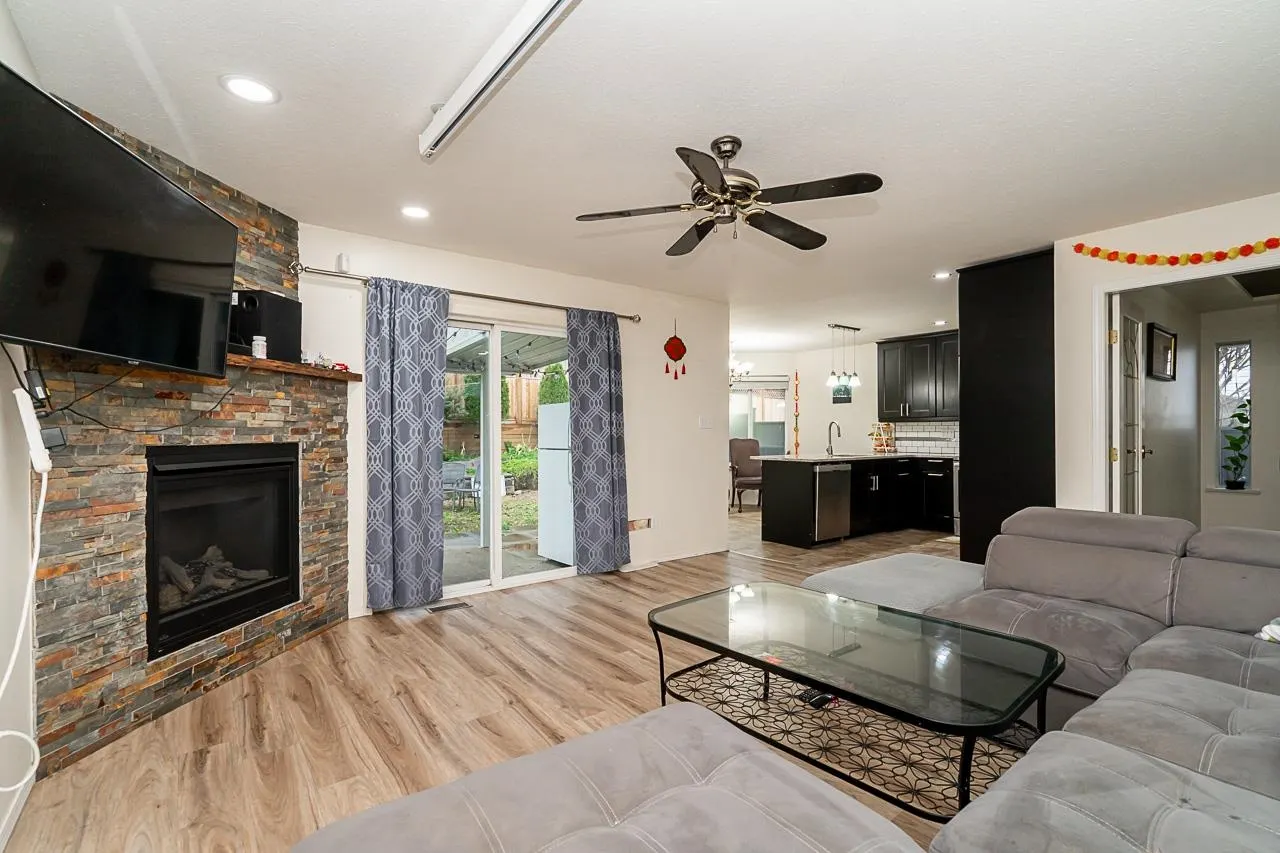 18661 56 Avenue Avenue