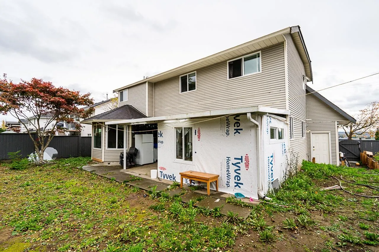 18661 56 Avenue Avenue