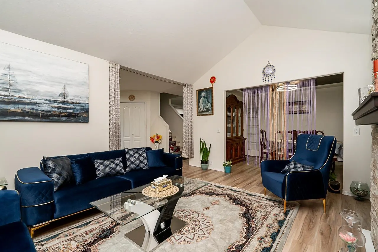 18661 56 Avenue Avenue