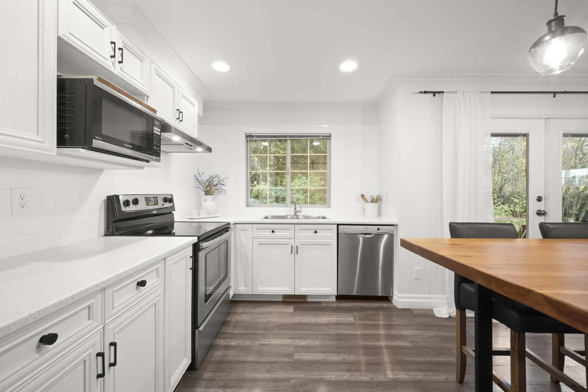 10 6887 Sheffield Way