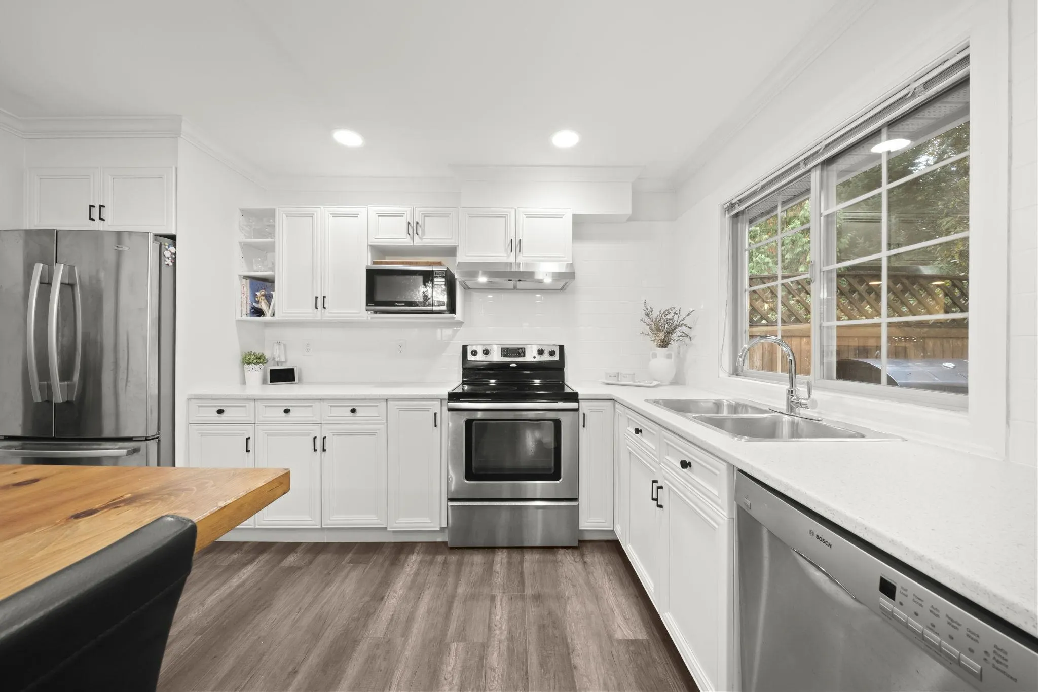 10 6887 Sheffield Way