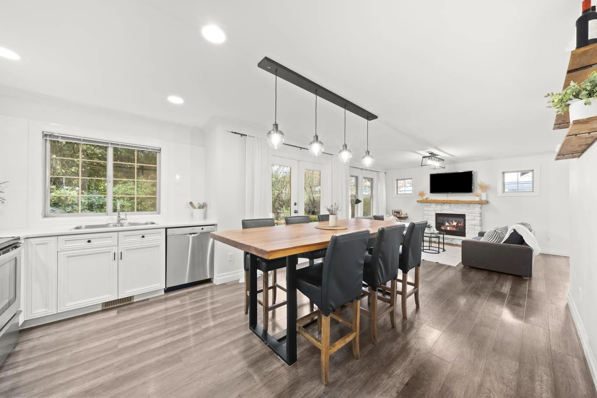 10 6887 Sheffield Way