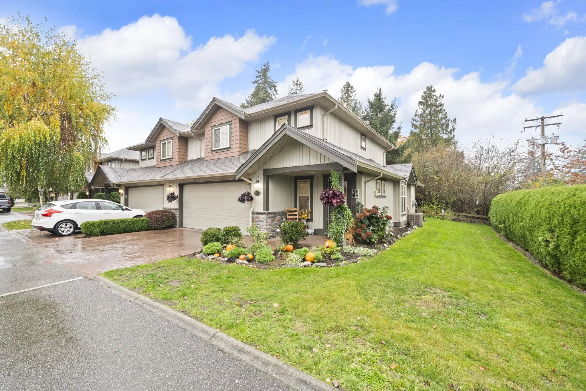 10 6887 Sheffield Way