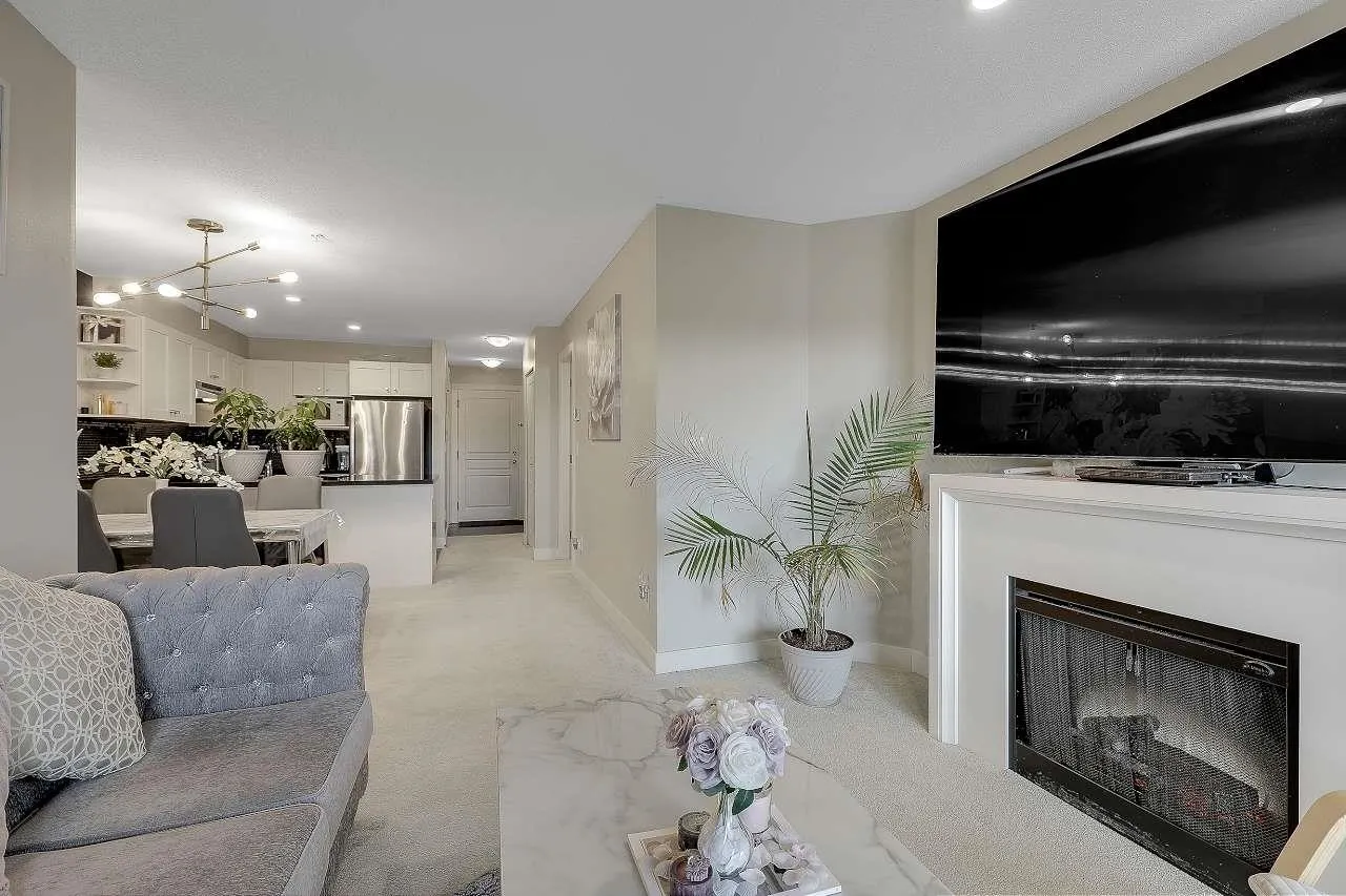 320 4550 S Fraser Street