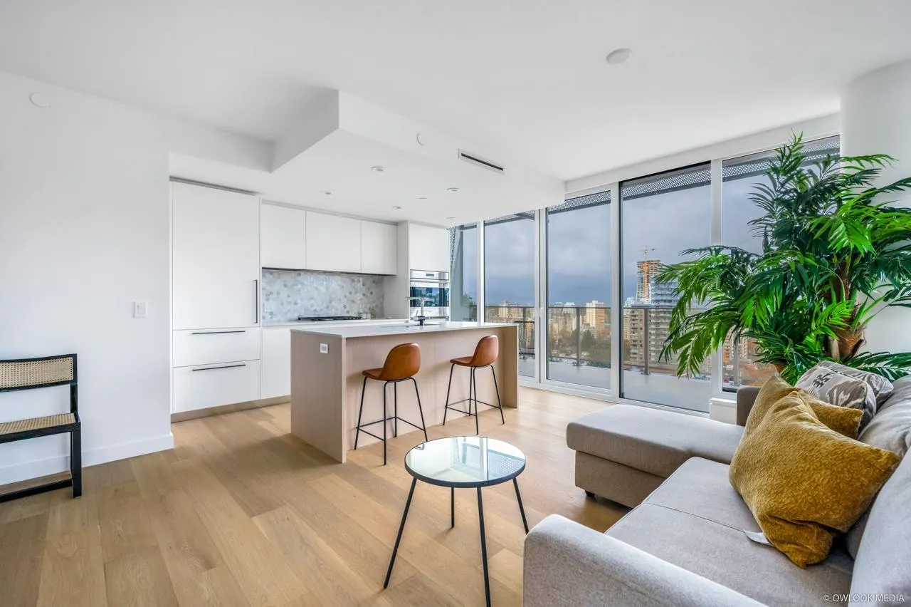 1504 1180 Broughton Street