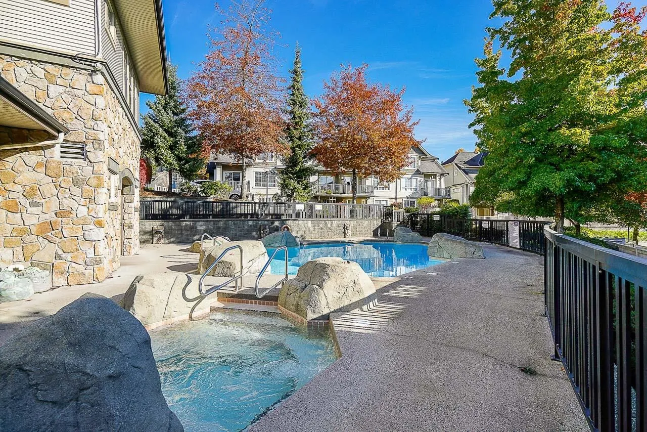 206 2958 Silver Springs Boulevard