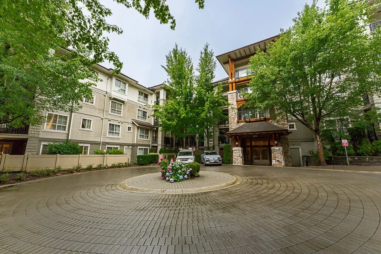 206 2958 Silver Springs Boulevard