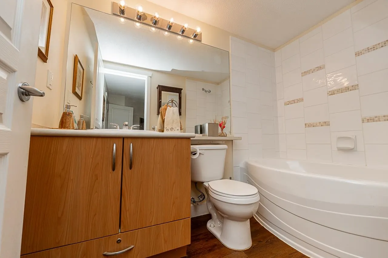 206 2958 Silver Springs Boulevard