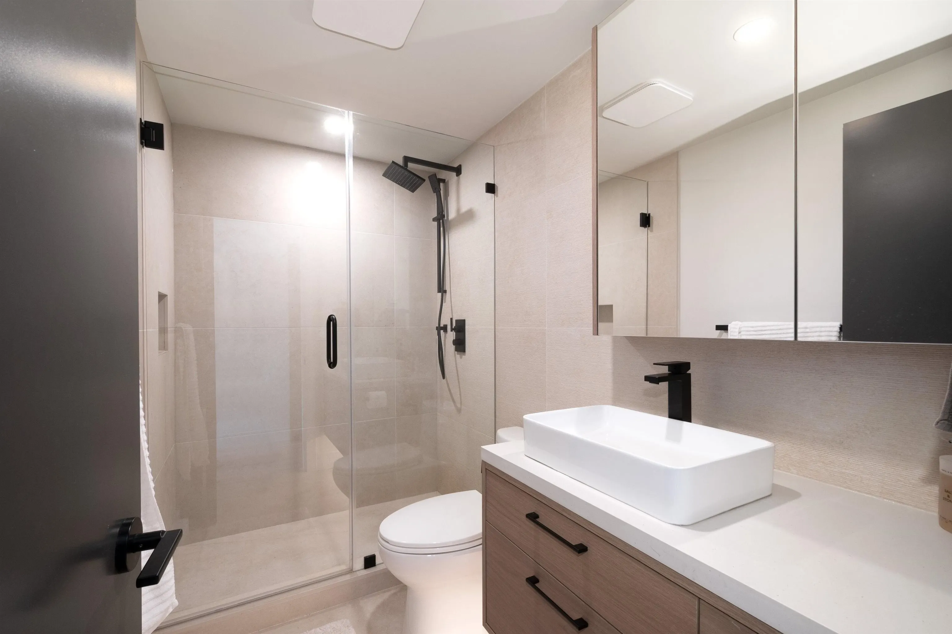 403 1050 Bowron Court