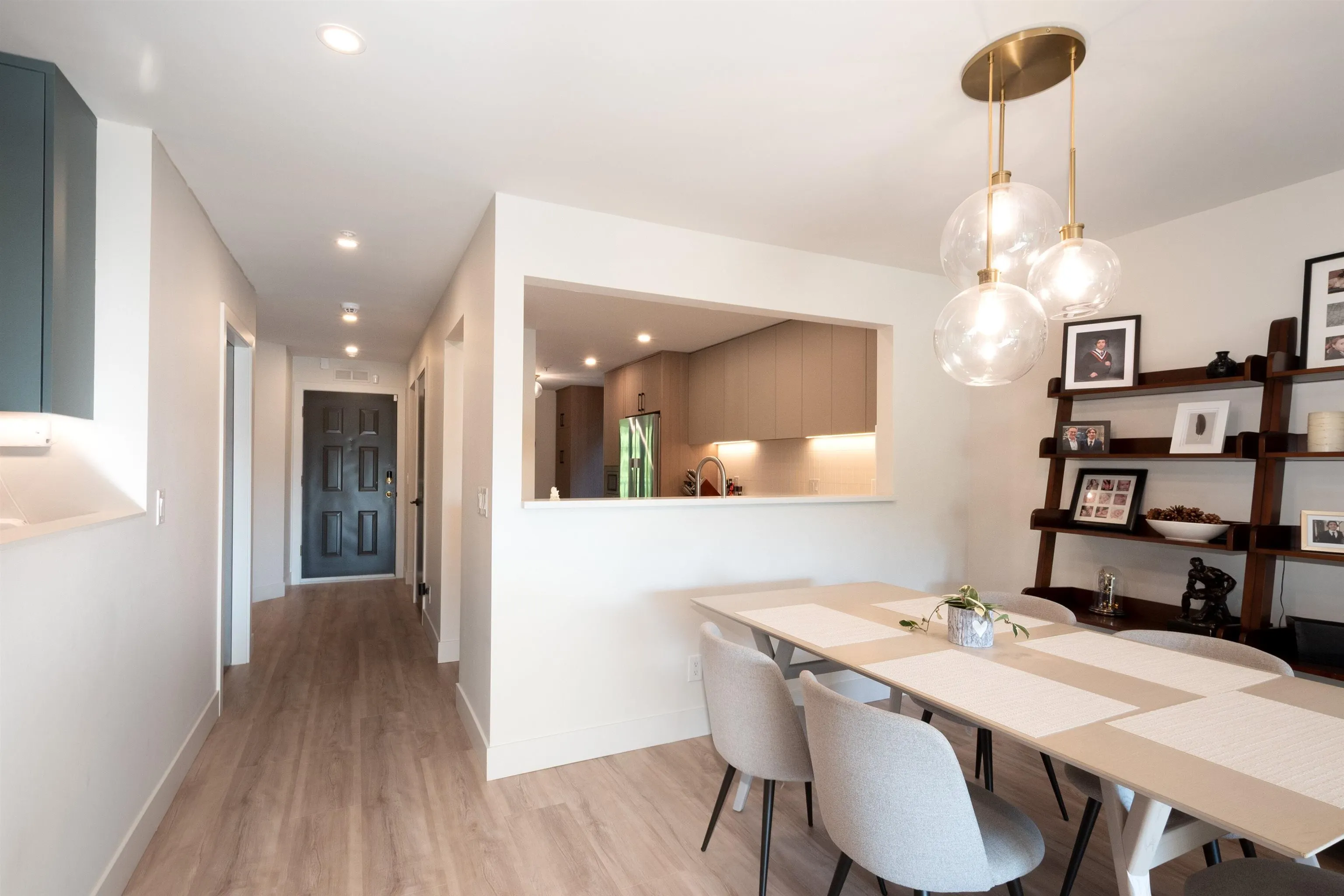 403 1050 Bowron Court